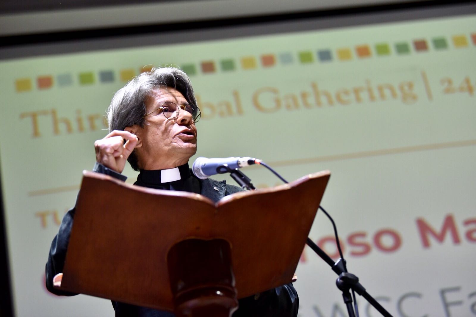 Global Christian Forum builds trust between Christian traditions says WCC general secretary